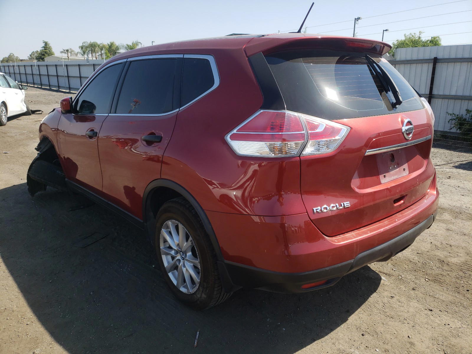 Photo 3 from auction – 2016 NISSAN ROGUE S with VIN KNMAT2MT7GP605663