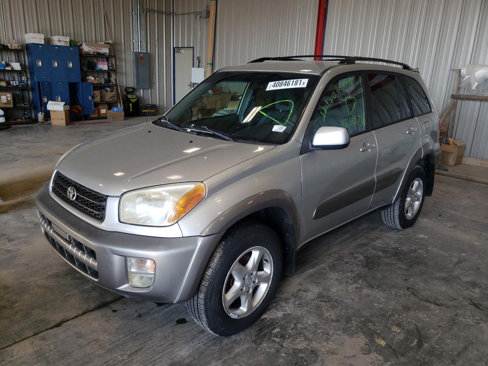 Photo 2 from auction – 2001 TOYOTA RAV4 with VIN JTEHH20V216008730