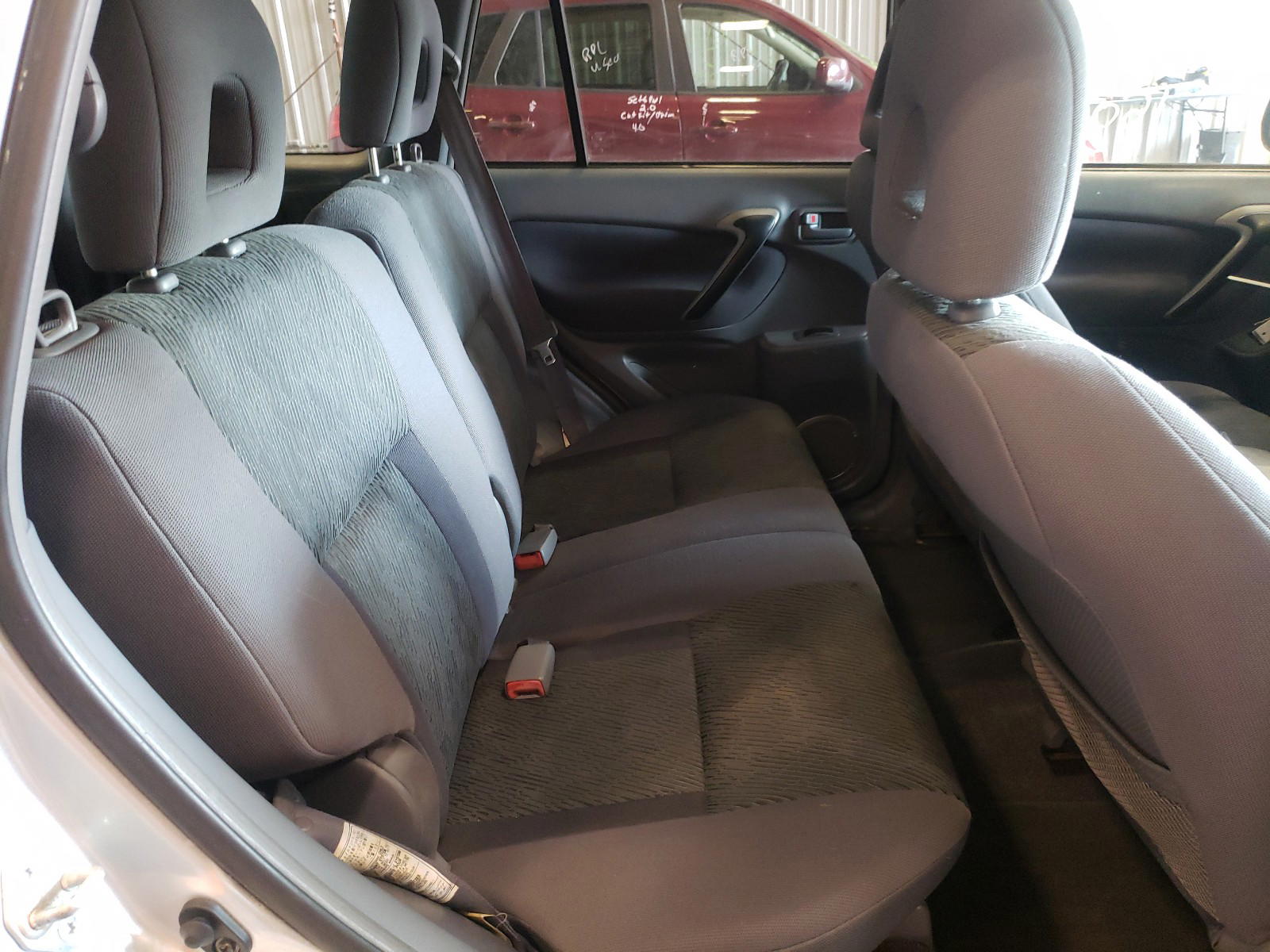Photo 6 from auction – 2001 TOYOTA RAV4 with VIN JTEHH20V216008730