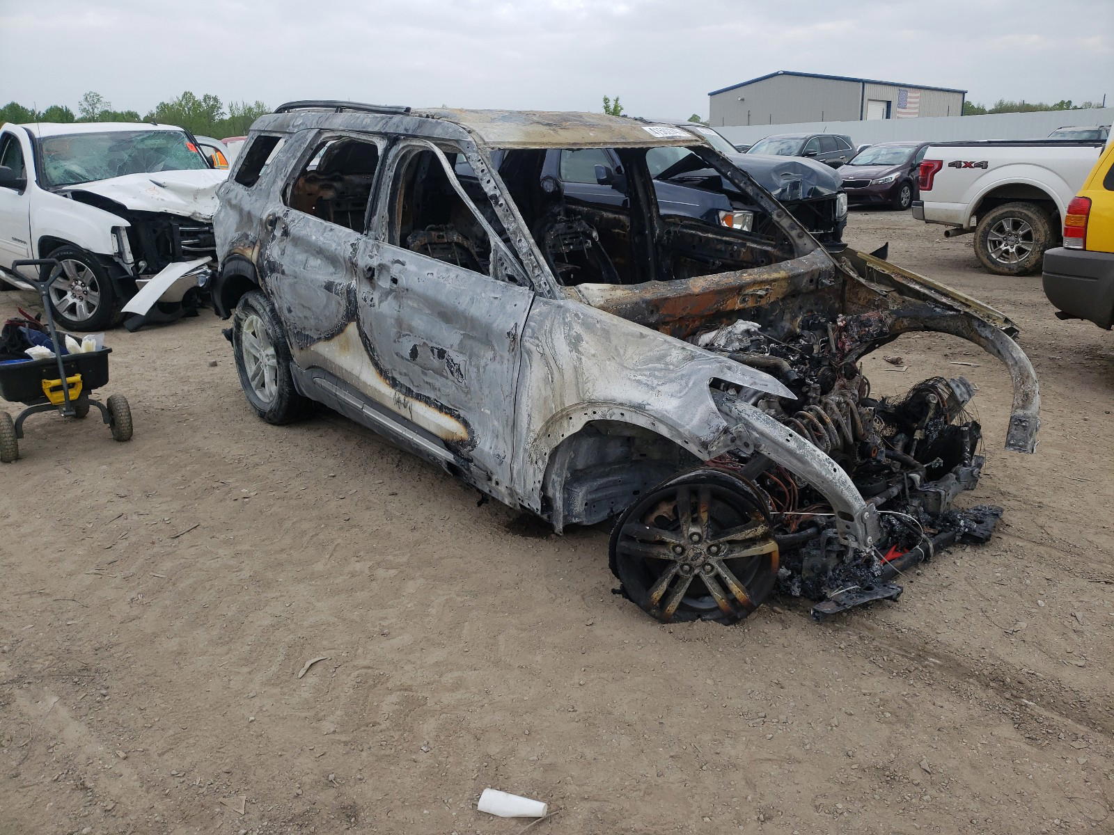 FORD EXPLORER X 2020 with VIN 1FMSK7DH2LGB09188 - Photo from auction