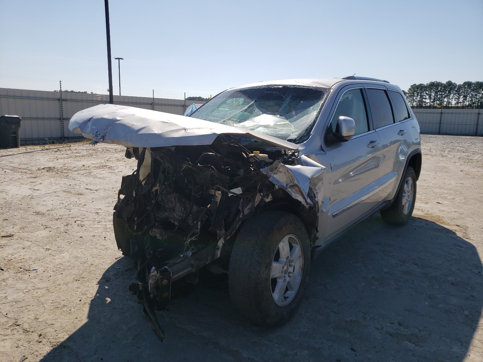Photo 2 from auction – 2012 JEEP GRAND CHER with VIN 1C4RJFAG6CC181692