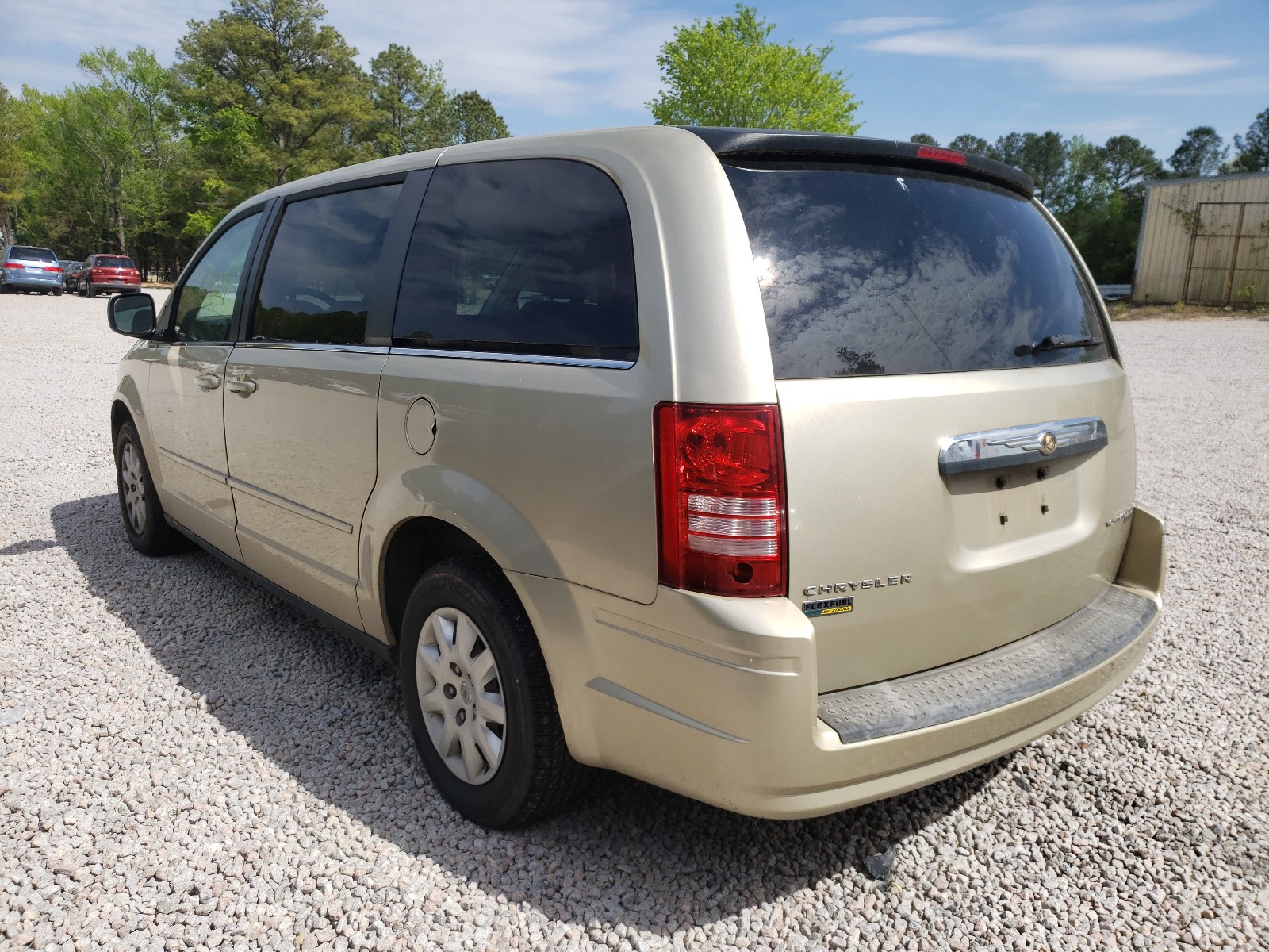 Photo 3 from auction – 2010 CHRYSLER TOWN & COU with VIN 2A4RR4DE3AR226383