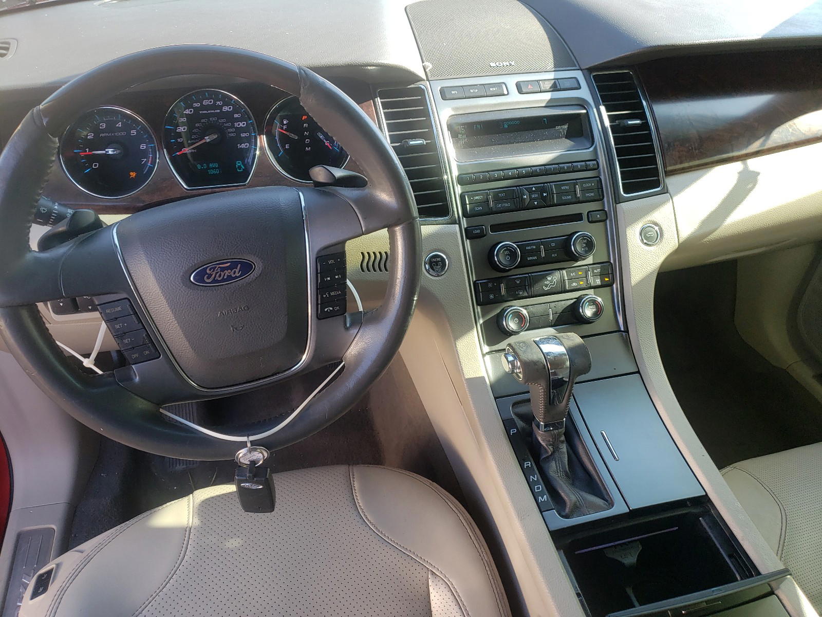 Photo 9 from auction – 2011 FORD TAURUS LIM with VIN 1FAHP2FW9BG101236