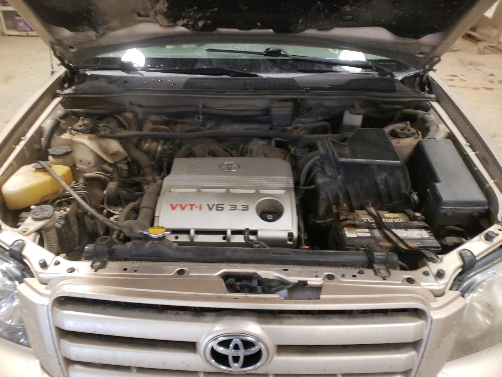 Photo 7 from auction – 2004 TOYOTA HIGHLANDER with VIN JTEEP21AX40064441