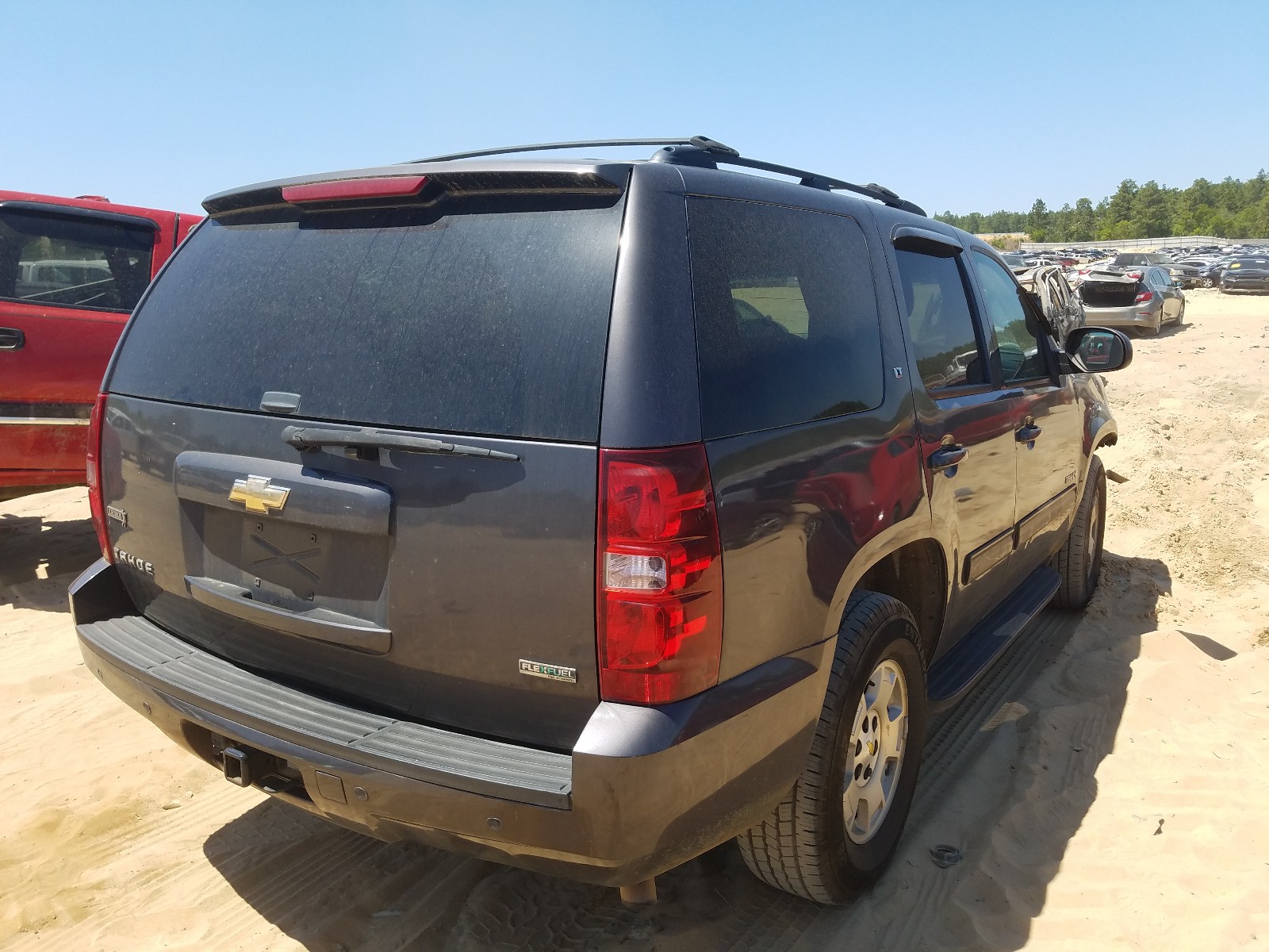 Photo 4 from auction – 2010 CHEVROLET TAHOE C150 with VIN 1GNMCBE33AR194339