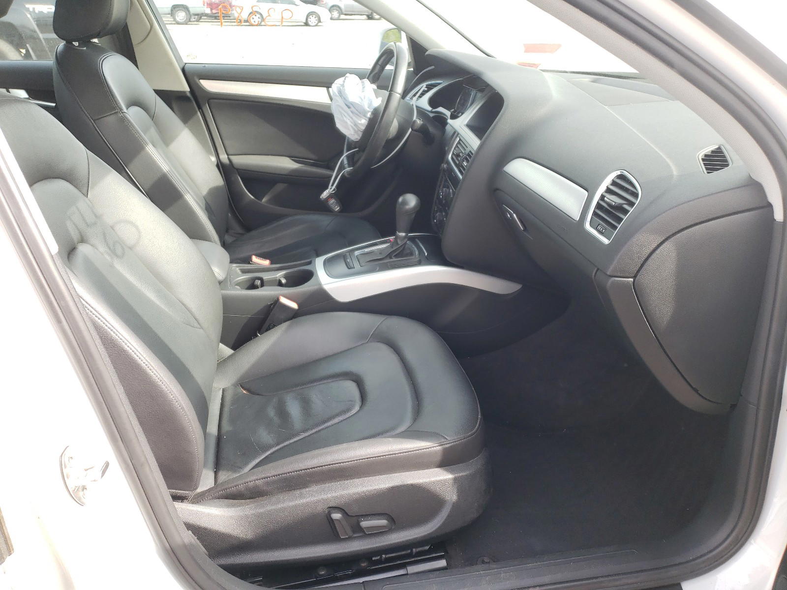 Photo 5 from auction – 2011 AUDI A4 PREMIUM with VIN WAUAFAFL0BN022786