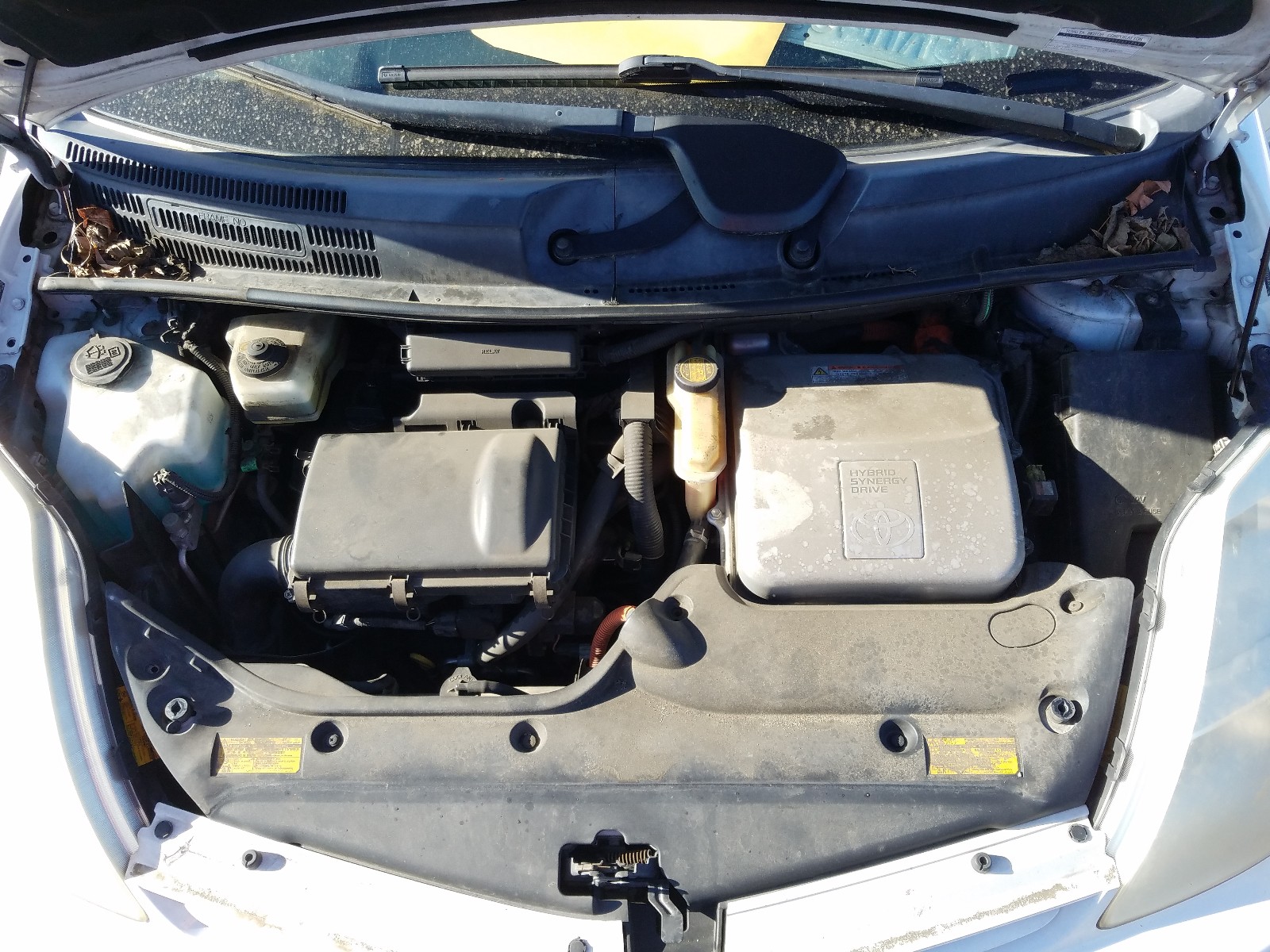 Photo 7 from auction – 2004 TOYOTA PRIUS with VIN JTDKB20U840081708