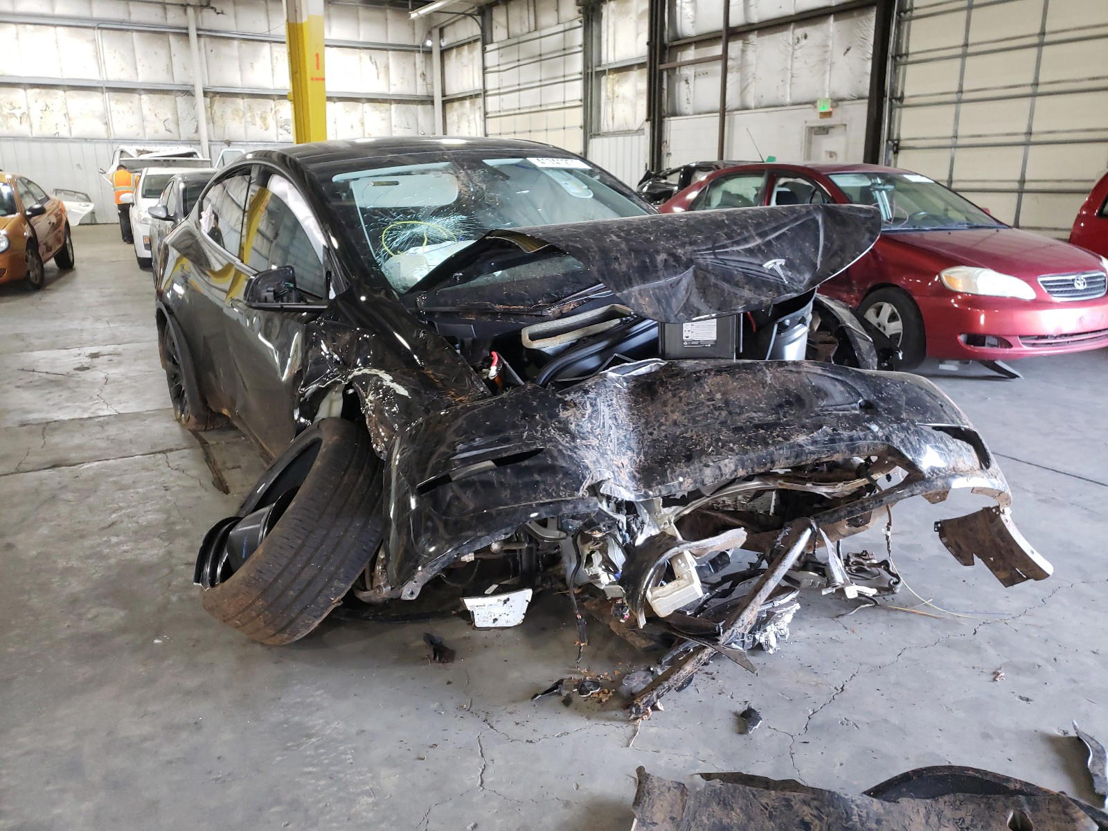 Photo 9 from auction – 2020 TESLA MODEL Y with VIN 5YJYGDEE3LF036300