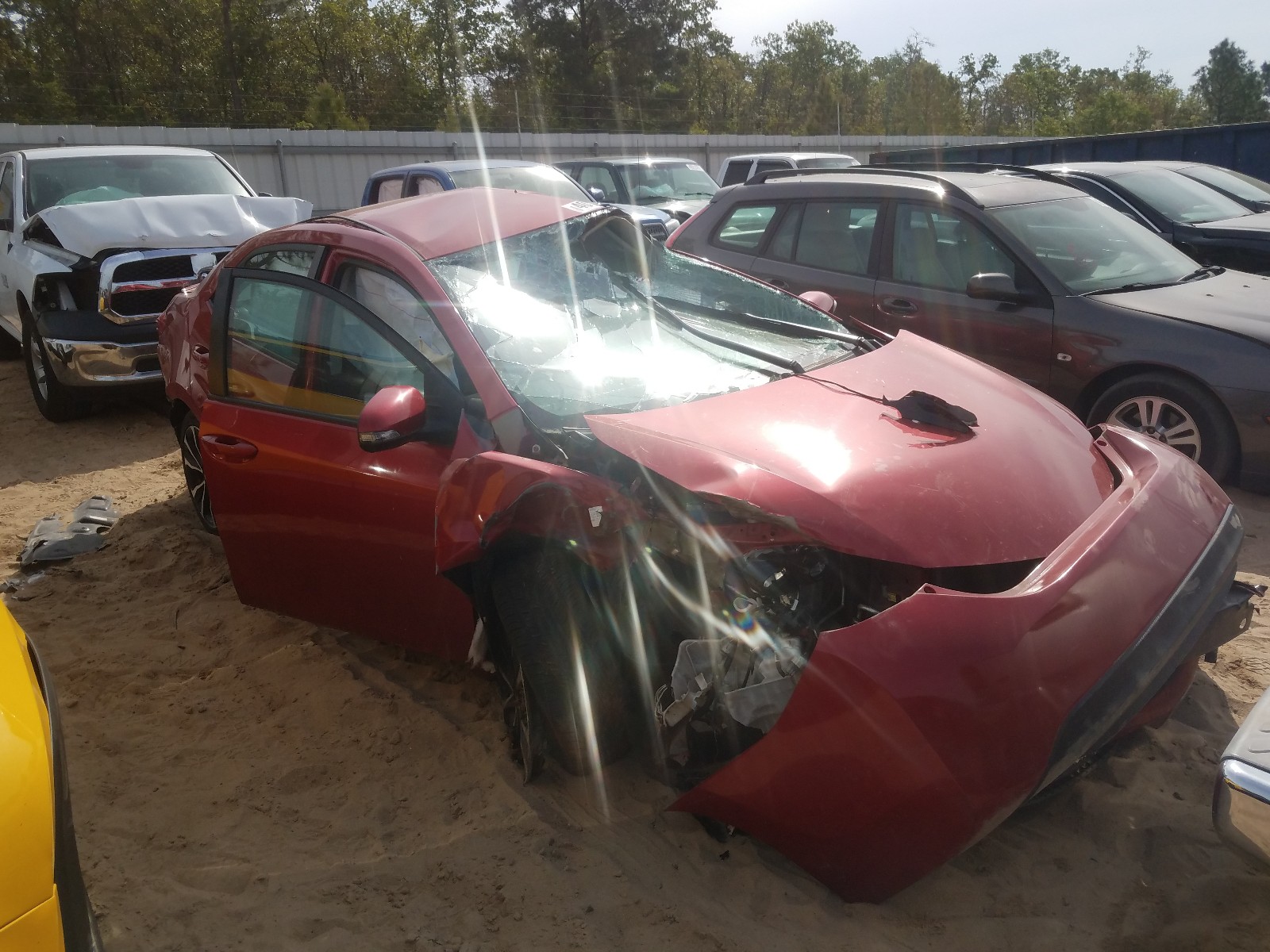 Photo 1 from auction – 2017 TOYOTA COROLLA L with VIN 5YFBURHE6HP655881