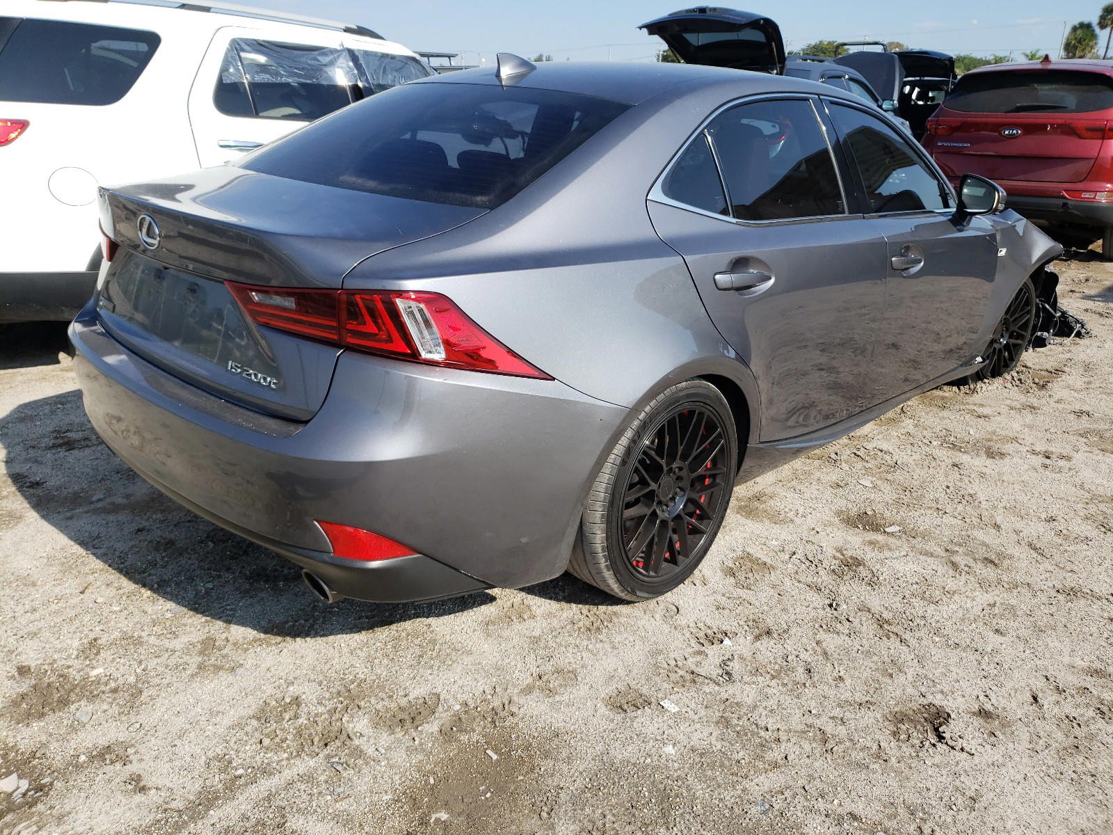 Photo 4 from auction – 2016 LEXUS IS 200T with VIN JTHBA1D26G5018604