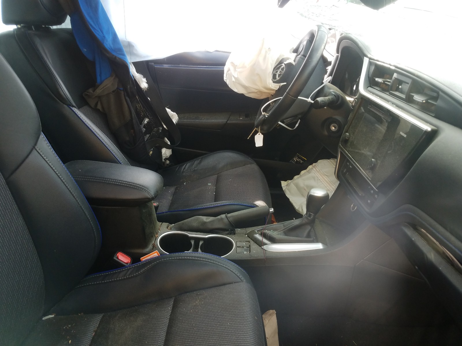 Photo 5 from auction – 2017 TOYOTA COROLLA L with VIN 5YFBURHE6HP655881