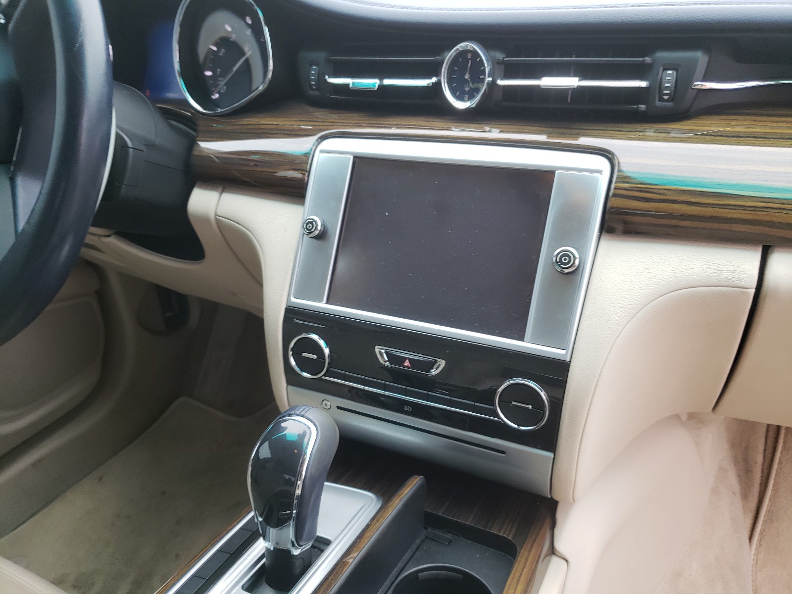 Photo 9 from auction – 2015 MASERATI QUATTROPOR with VIN ZAM56RRA0F1153576