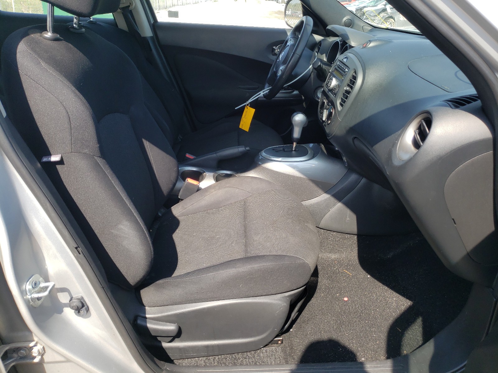 Photo 5 from auction – 2014 NISSAN JUKE S with VIN JN8AF5MR3ET450485