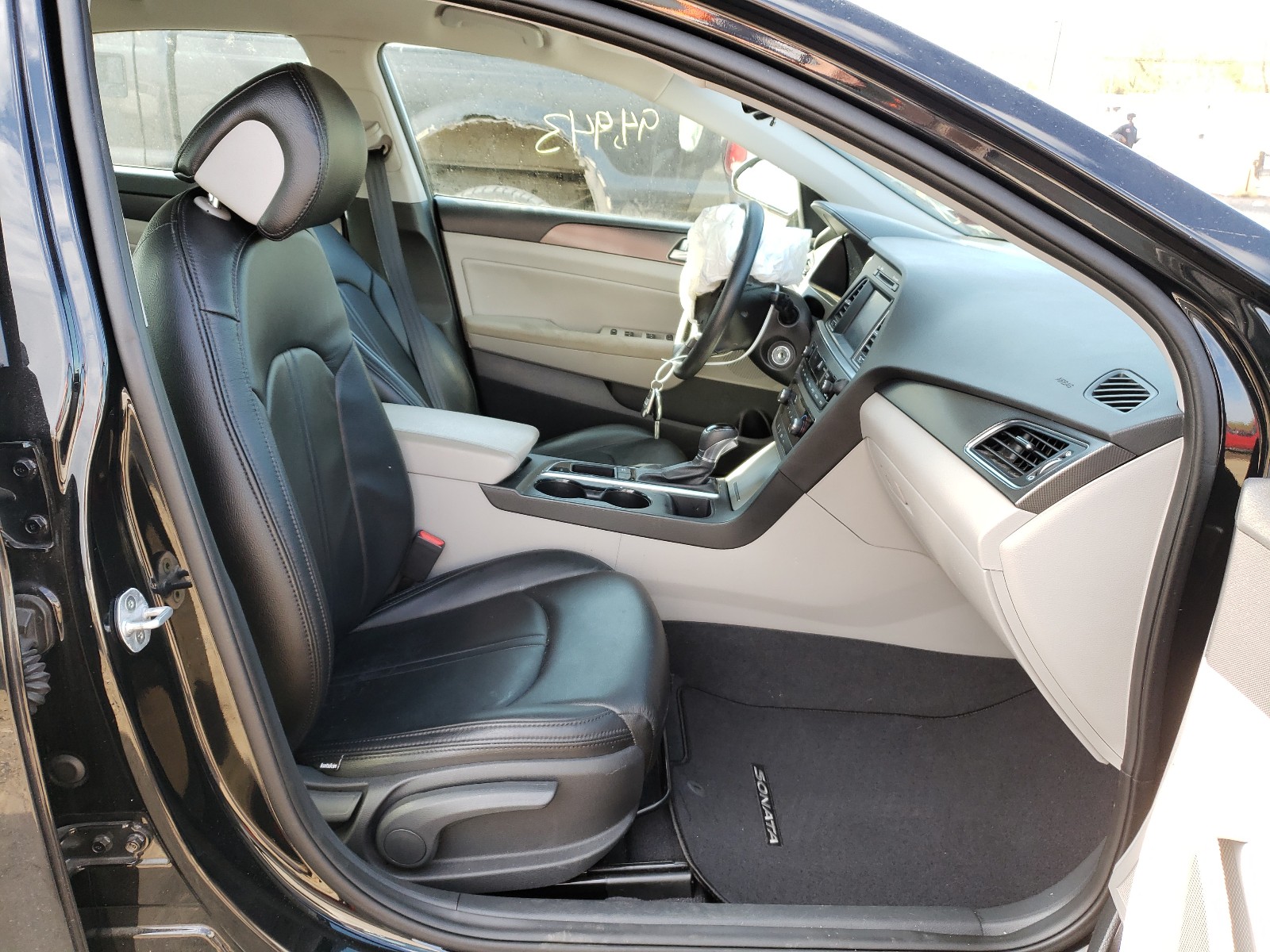 Photo 5 from auction – 2016 HYUNDAI SONATA SPO with VIN 5NPE34AF4GH312911