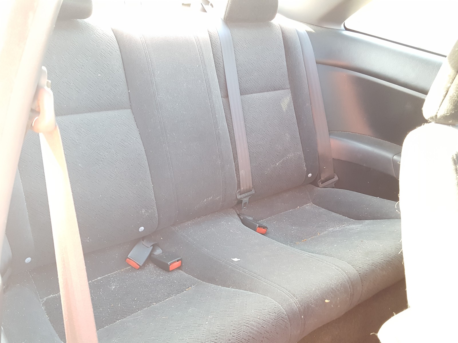 Photo 6 from auction – 2005 HONDA CIVIC LX with VIN 1HGEM22575L060315