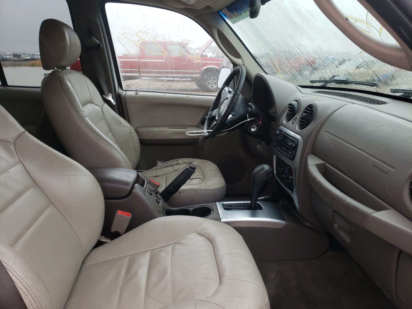 Photo 5 from auction – 2004 JEEP LIBERTY LI with VIN 1J4GL58K84W239558