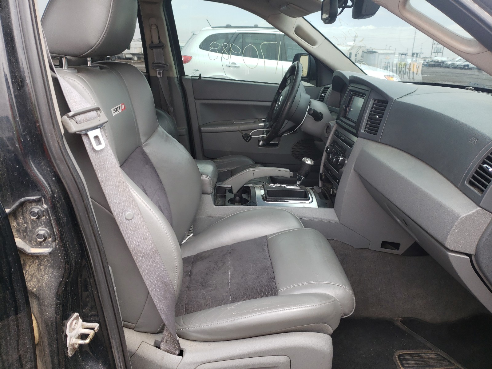 Photo 5 from auction – 2006 JEEP GRAND CHER with VIN 1J8HR78396C214016