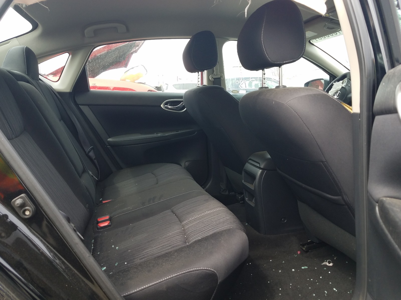 Photo 6 from auction – 2017 NISSAN SENTRA S with VIN 3N1AB7AP4HL709180