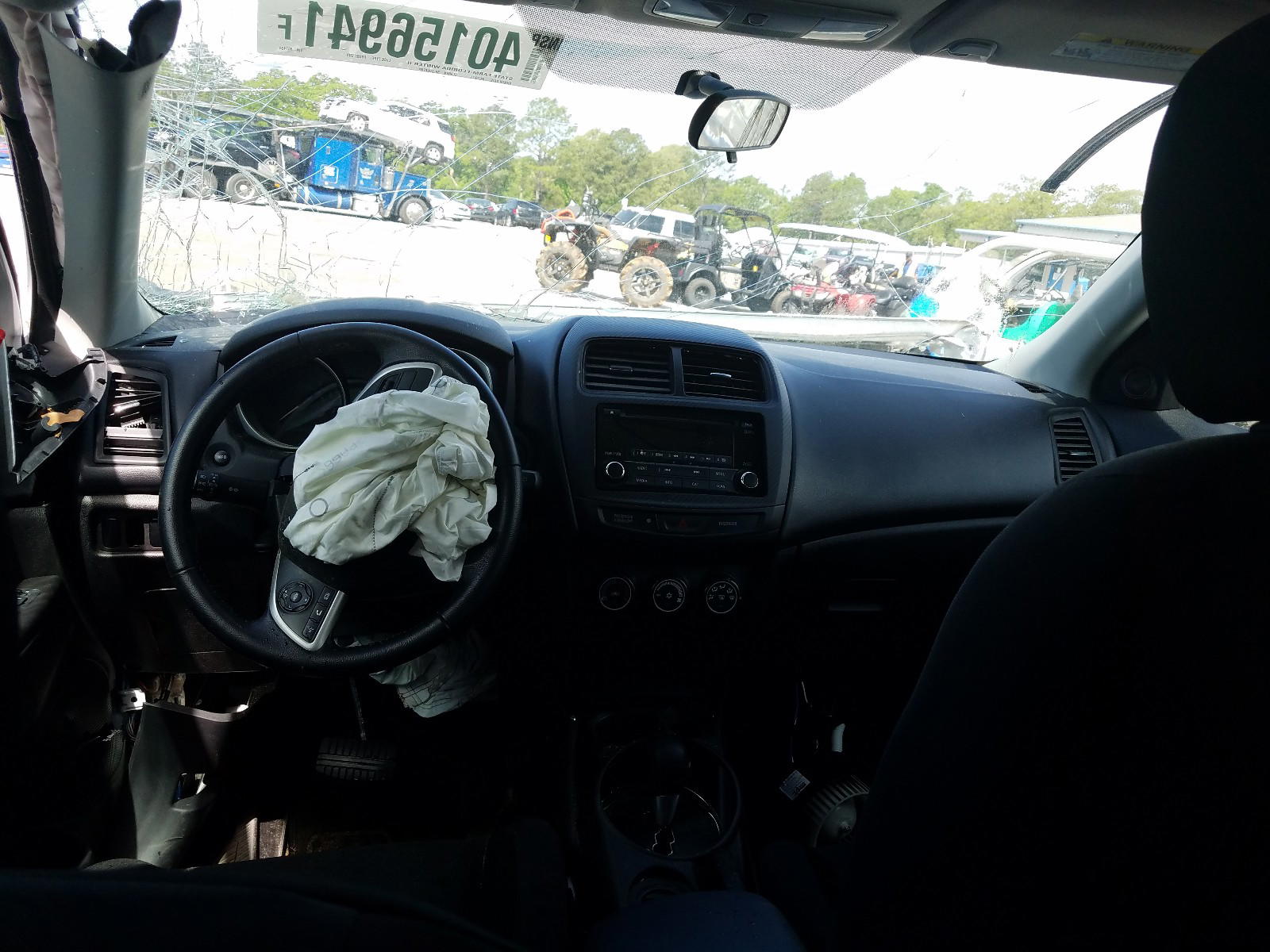 Photo 9 from auction – 2015 MITSUBISHI OUTLANDER with VIN 4A4AP3AU6FE057424