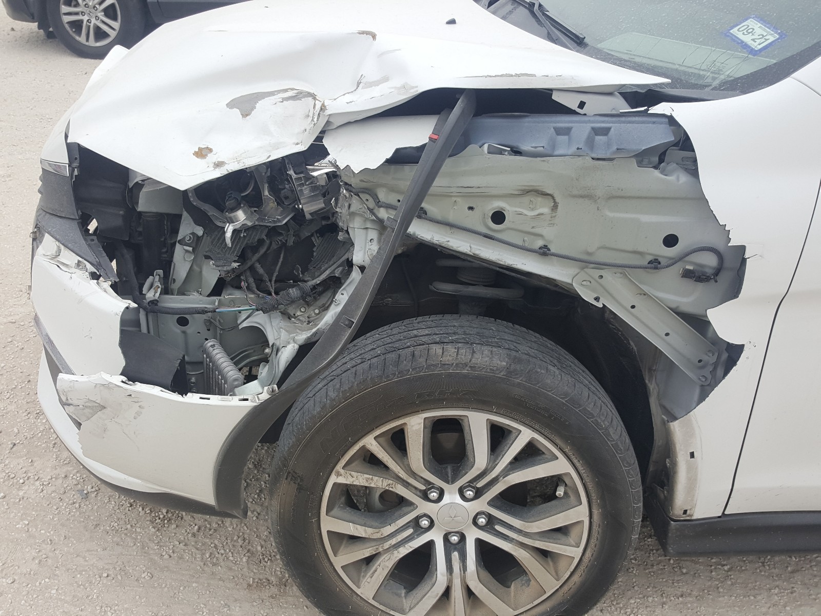 Zdjęcie 9 z aukcji – 2017 MITSUBISHI OUTLANDER z VIN JA4AP3AU2HZ056669
