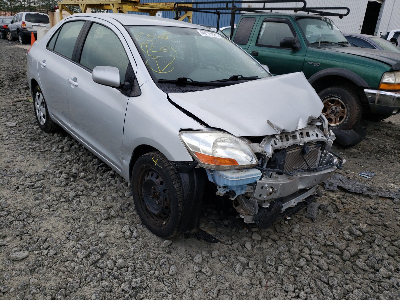TOYOTA YARIS 2007 with VIN JTDBT923371044817 - Photo from auction