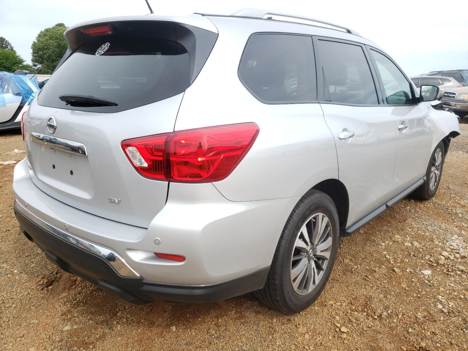 Photo 4 from auction – 2018 NISSAN PATHFINDER with VIN 5N1DR2MN2JC605366