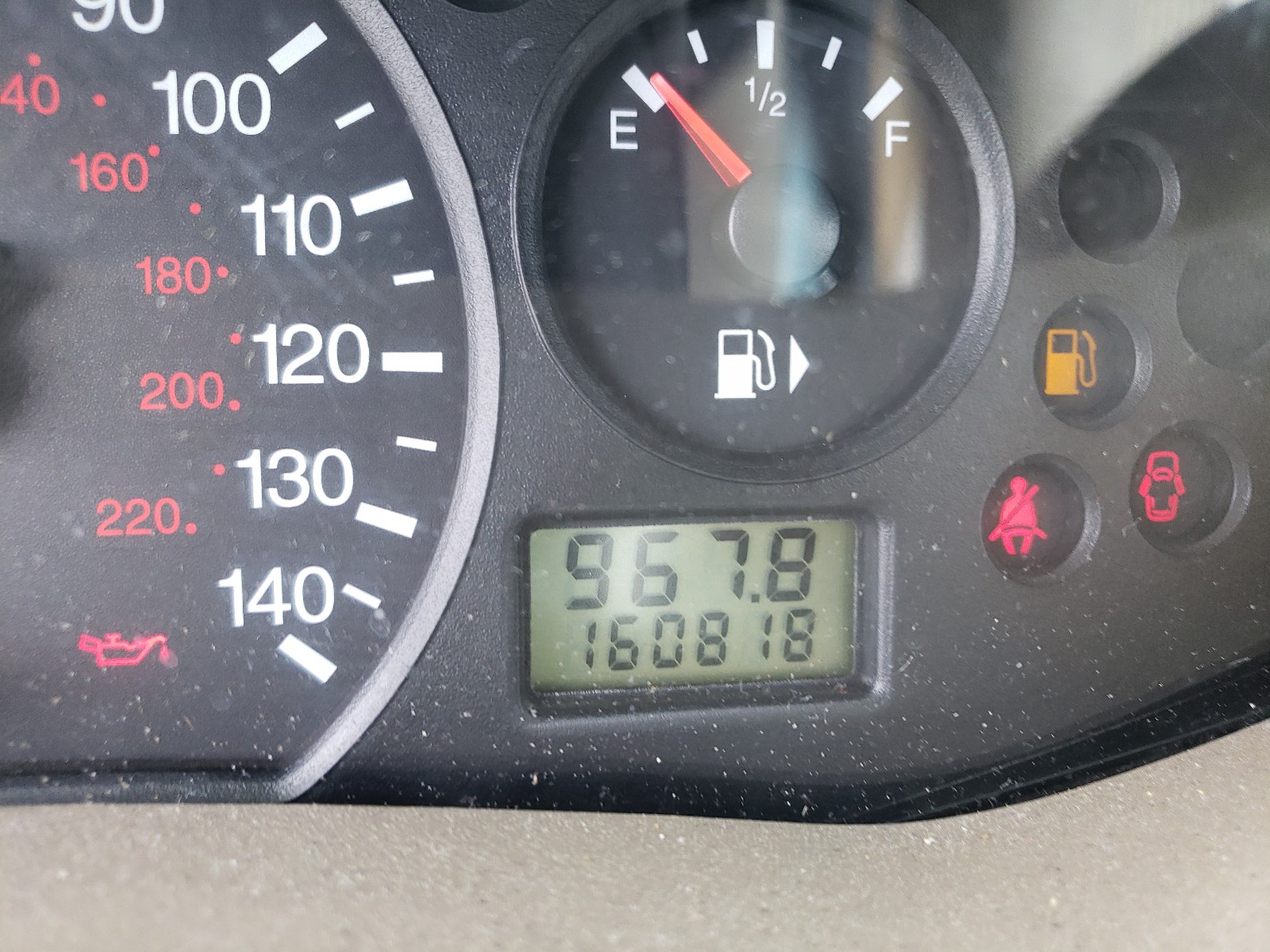 Photo 8 from auction – 2007 FORD FOCUS ZX4 with VIN 1FAFP34N77W251219