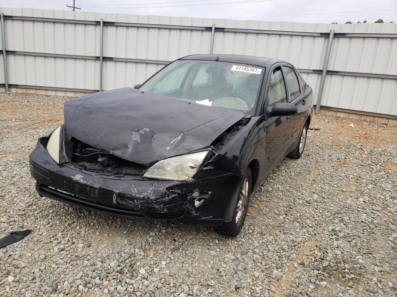Photo 2 from auction – 2007 FORD FOCUS ZX4 with VIN 1FAFP34N77W251219