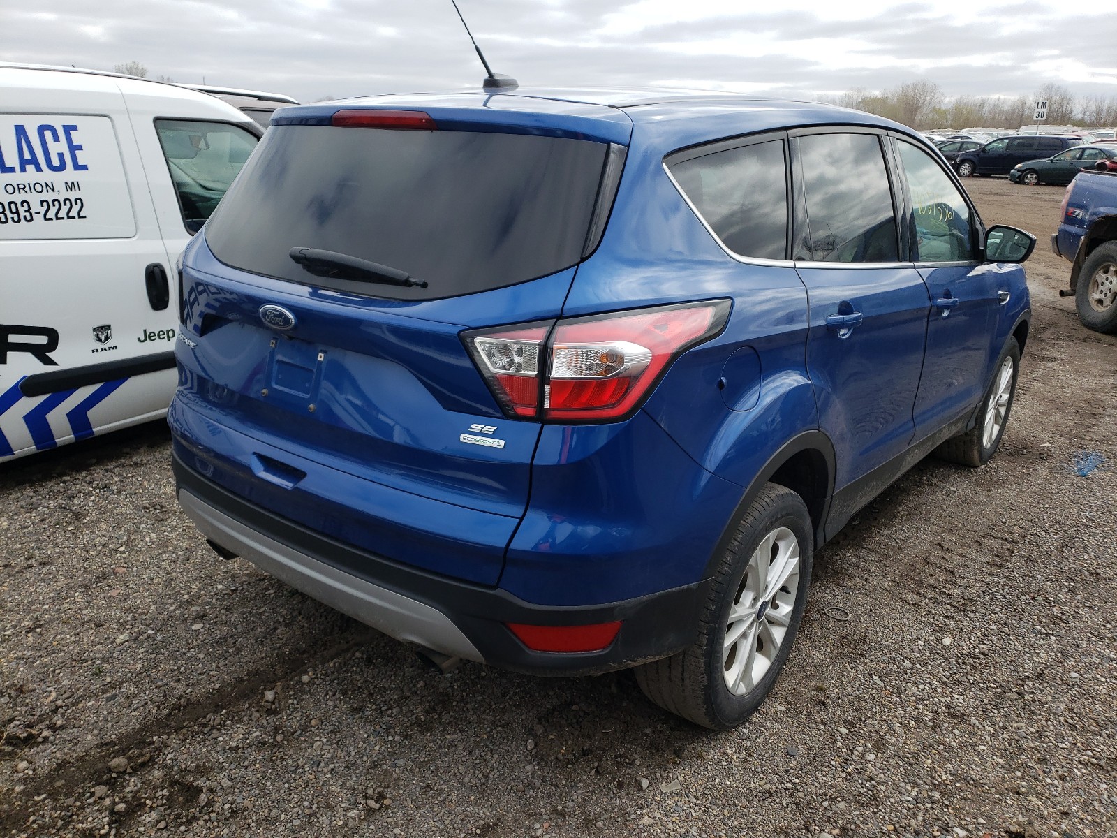 Снимка 4 от търг – 2017 FORD ESCAPE с VIN 1FMCU0GD7HUD83686