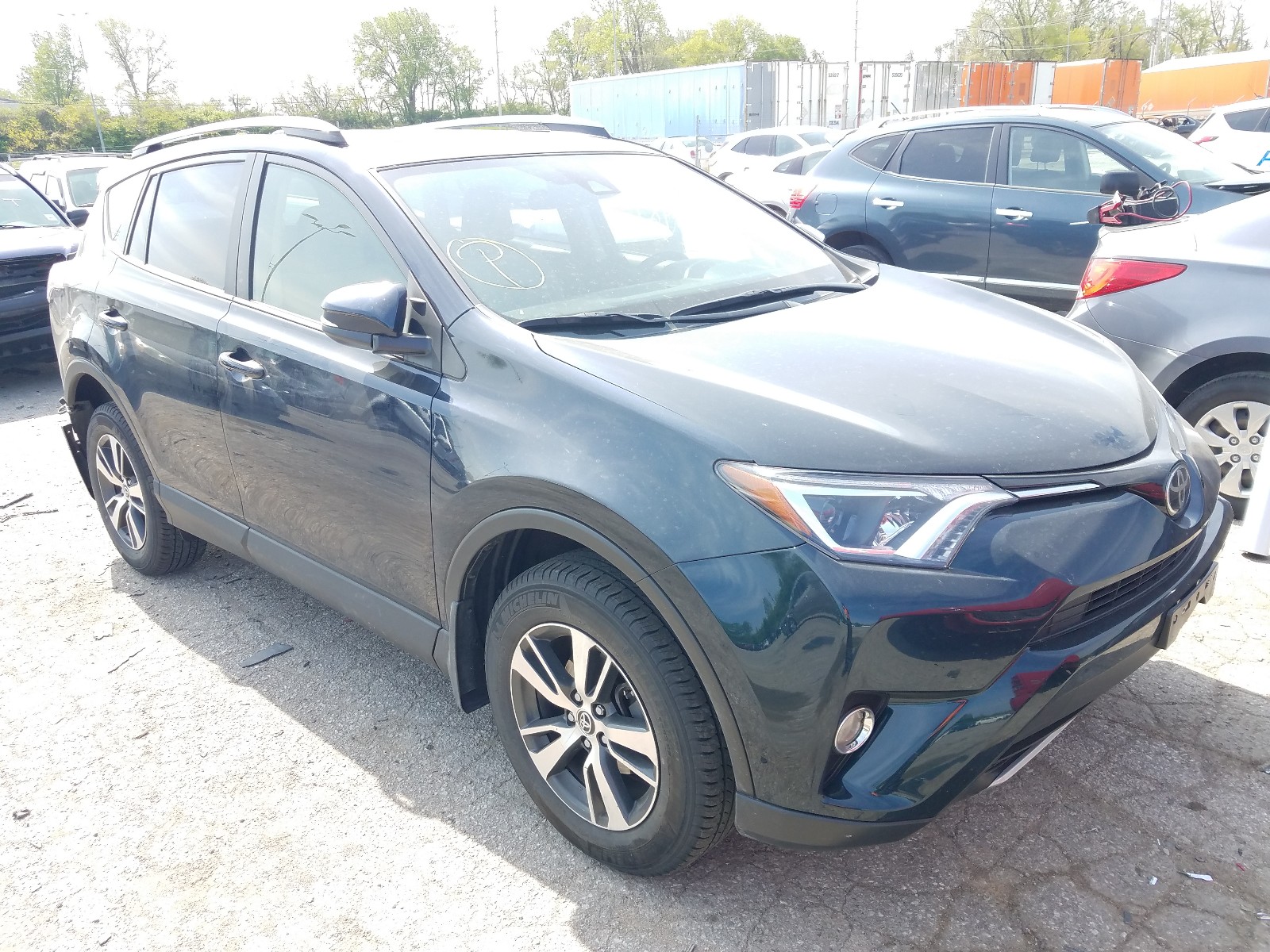 TOYOTA RAV4 XLE 2017 with VIN JTMRFREVXHJ131733 - Photo from auction