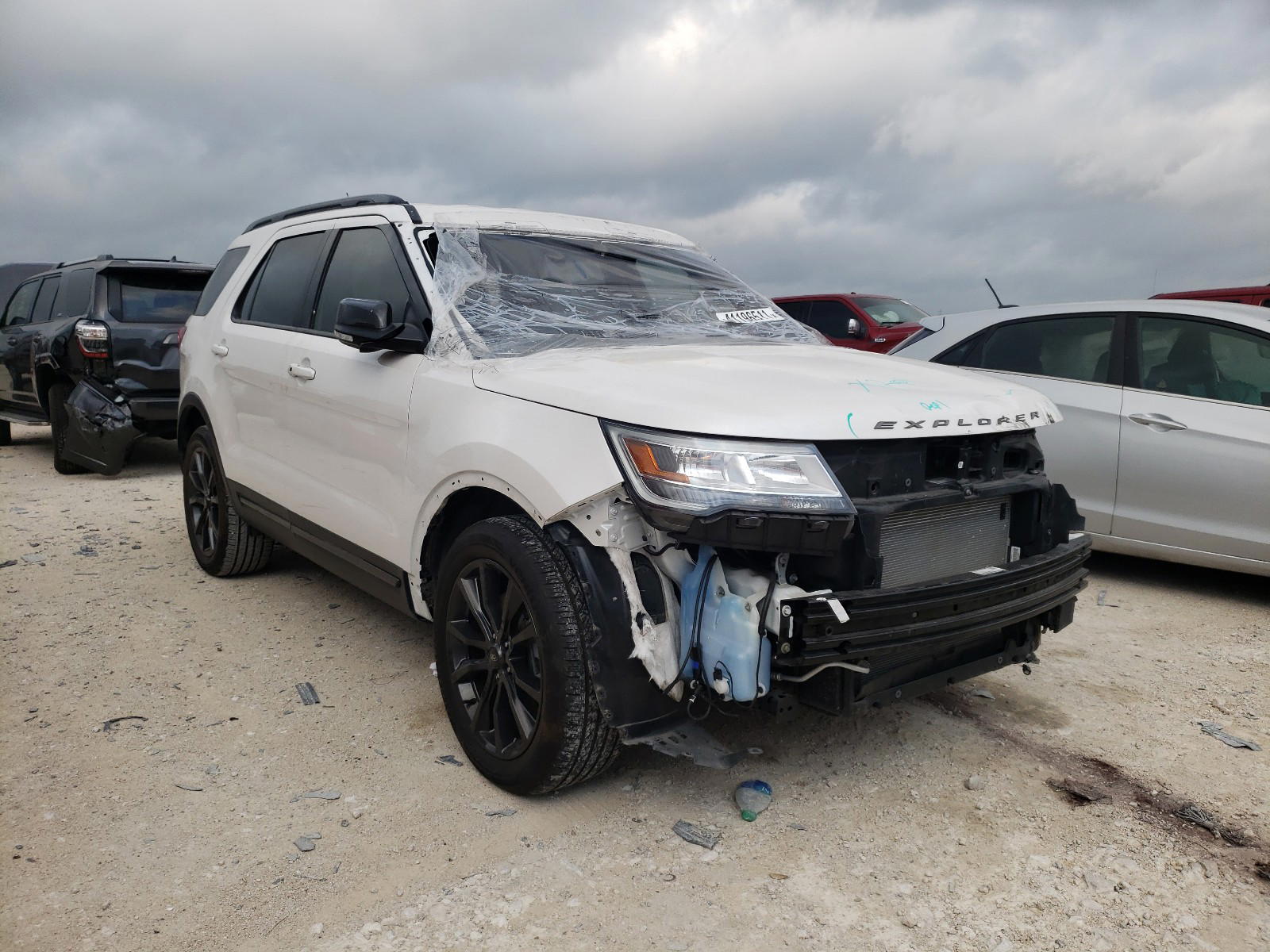 FORD EXPLORER X 2019 with VIN 1FM5K7D87KGB06914 - Photo from auction