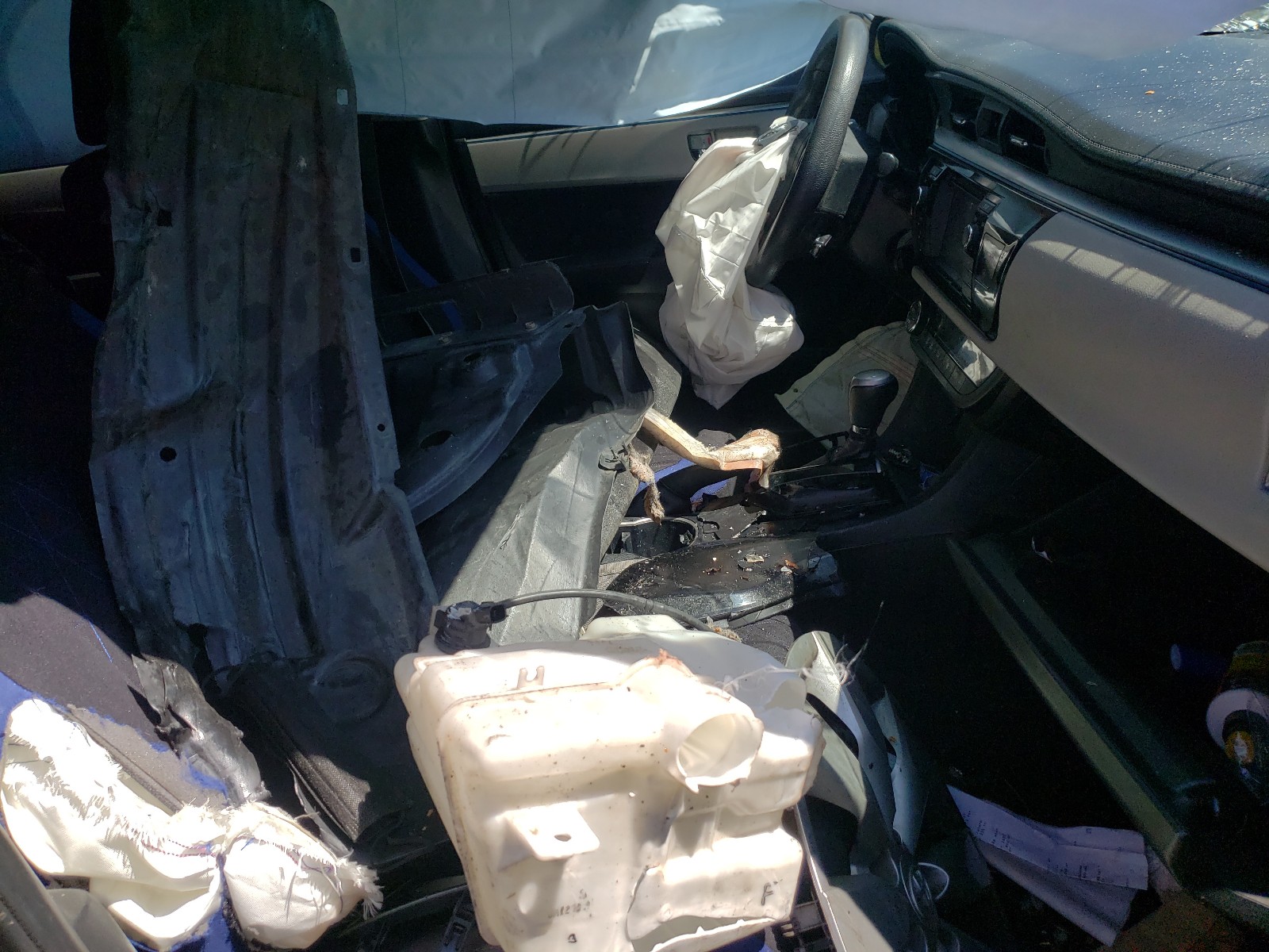 Photo 5 from auction – 2016 TOYOTA COROLLA L with VIN 2T1BURHE5GC597731