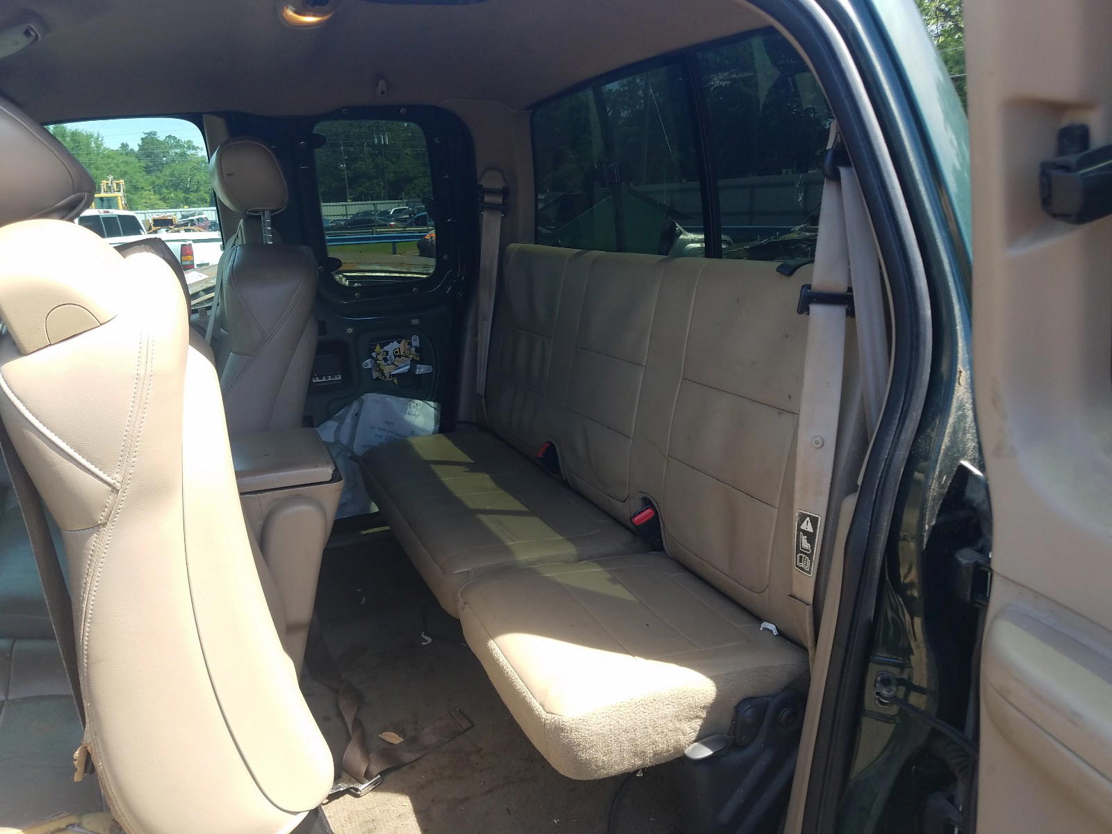 Photo 6 from auction – 2002 FORD F150 with VIN 1FTRX17WX2NA36786