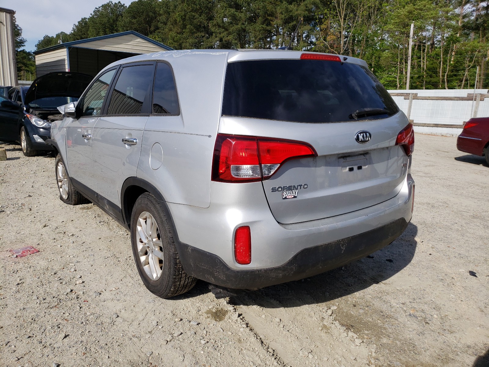 Photo 3 from auction – 2014 KIA SORENTO LX with VIN 5XYKT3A69EG507162