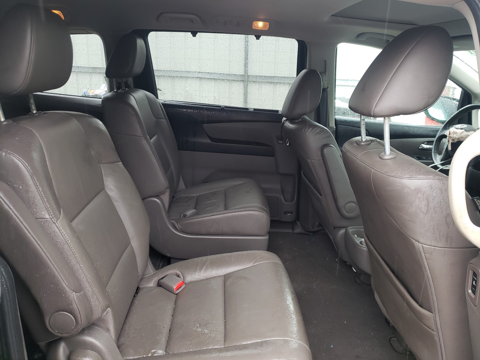 Photo 6 from auction – 2015 HONDA ODYSSEY EX with VIN 5FNRL5H65FB018976