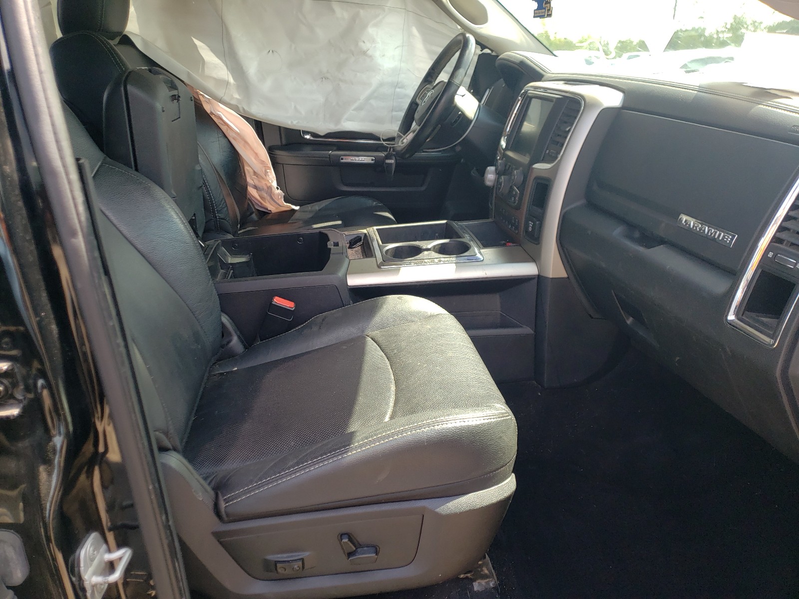 Photo 5 from auction – 2014 RAM 1500 LARAM with VIN 1C6RR7NM1ES395861