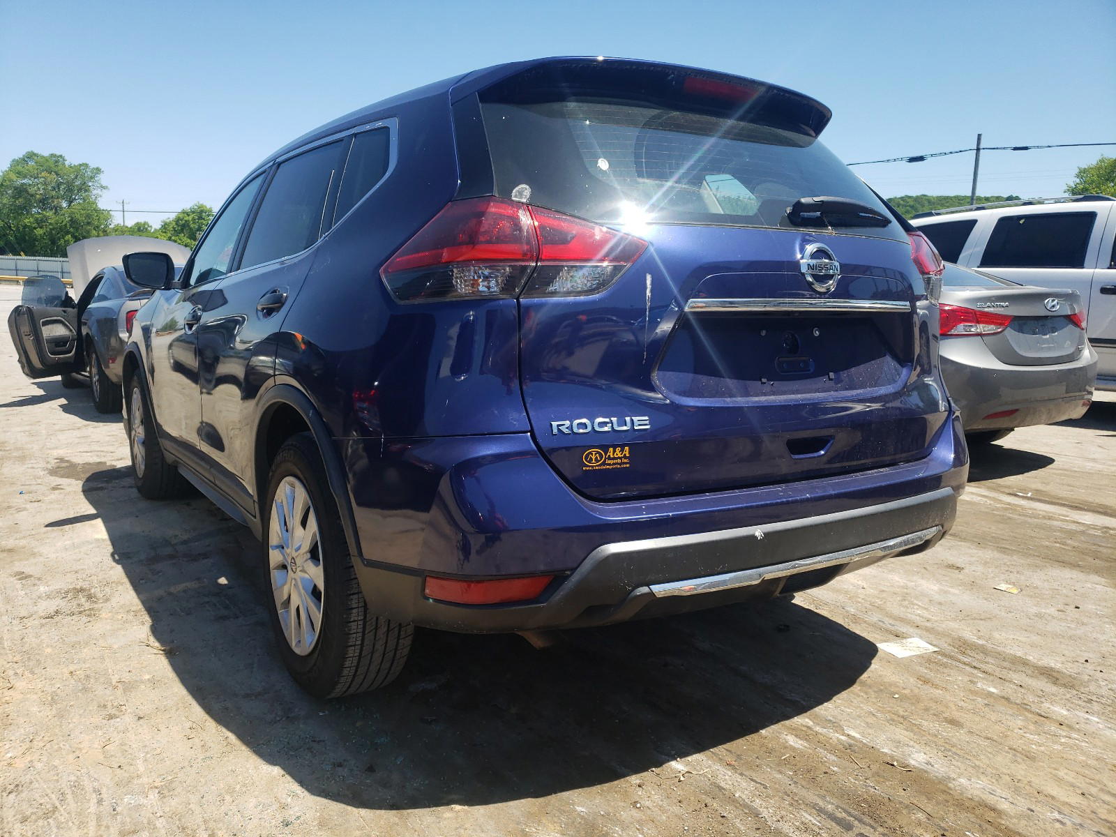 Photo 3 from auction – 2018 NISSAN ROGUE S with VIN KNMAT2MT6JP573554