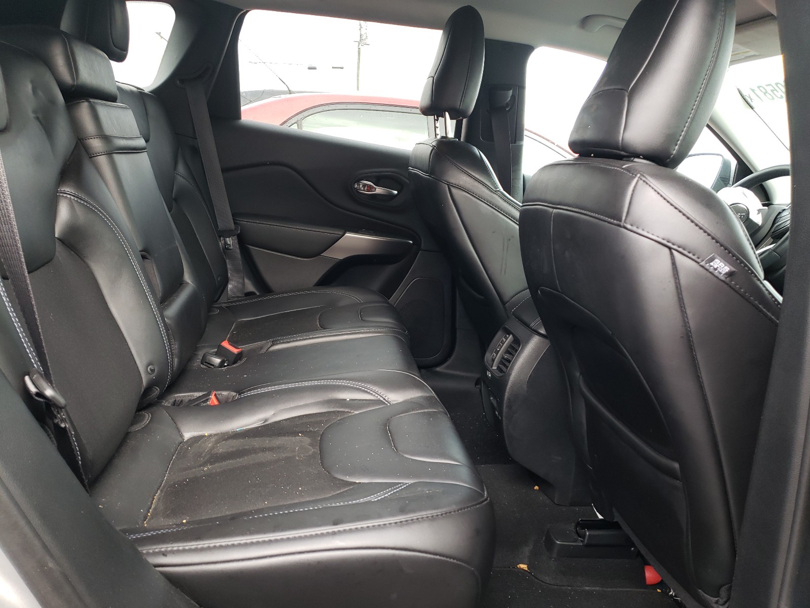 Photo 6 from auction – 2019 JEEP CHEROKEE L with VIN 1C4PJLLX5KD264459
