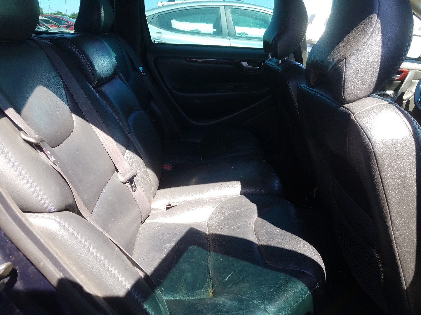 Photo 6 from auction – 2004 VOLVO XC70 with VIN YV1SZ59H341137495