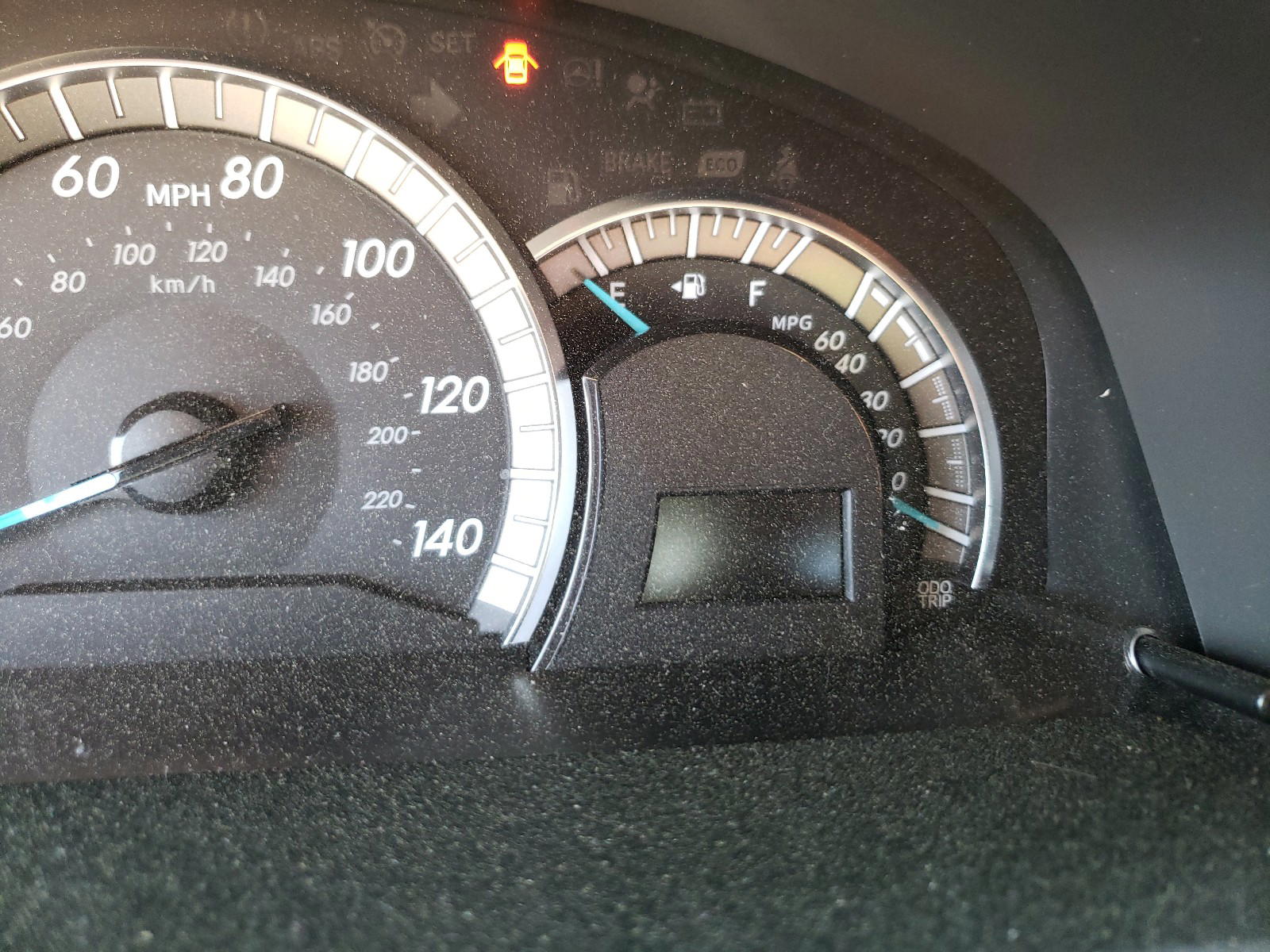 Photo 8 from auction – 2014 TOYOTA CAMRY with VIN 4T1BF1FK4EU322285