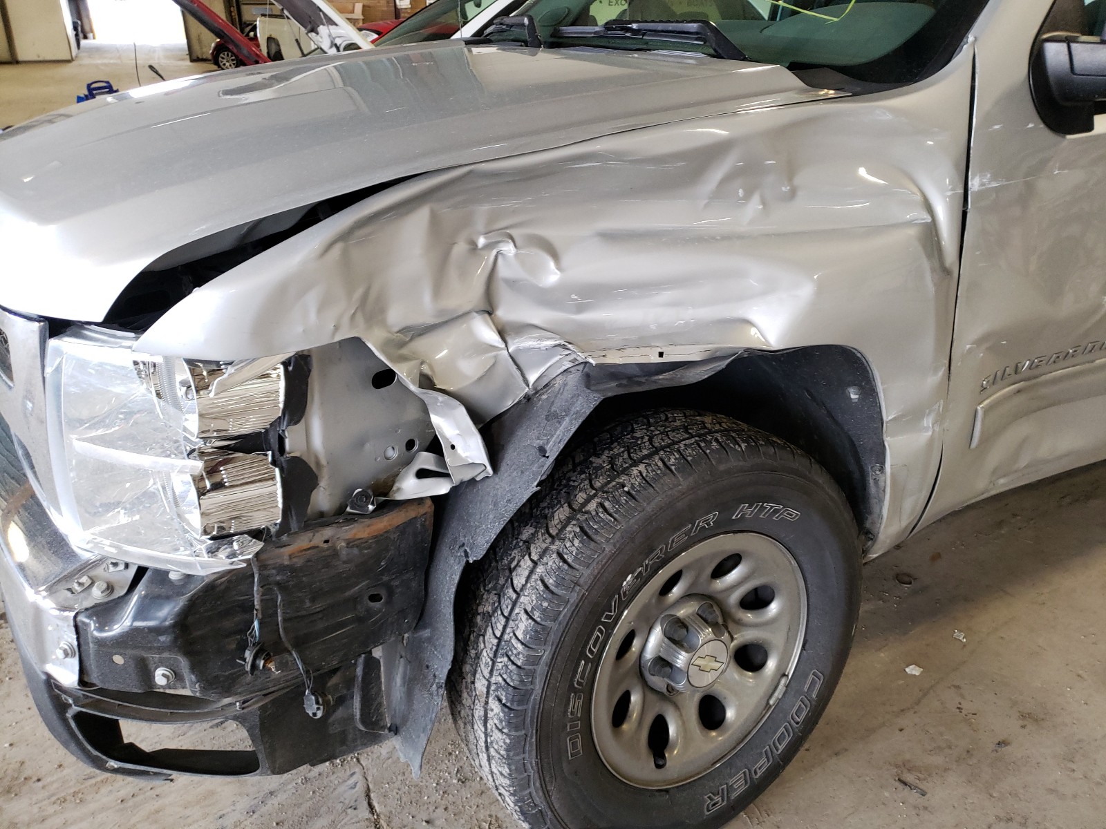Photo 9 from auction – 2011 CHEVROLET SILVERADO with VIN 1GCRKREAXBZ300828