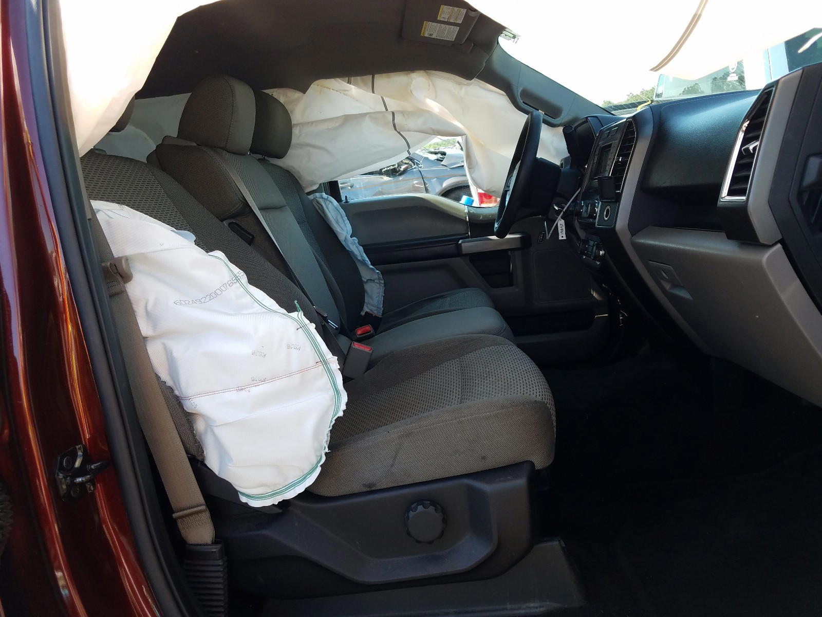 Photo 5 from auction – 2015 FORD F150 SUPER with VIN 1FTFW1EF2FFA92746