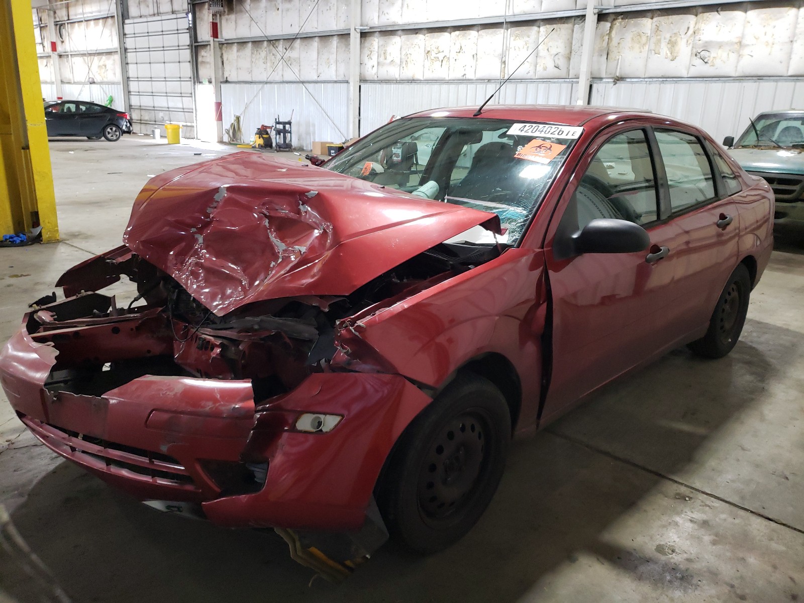 Photo 2 from auction – 2005 FORD FOCUS ZX4 with VIN 1FAFP34N45W237677