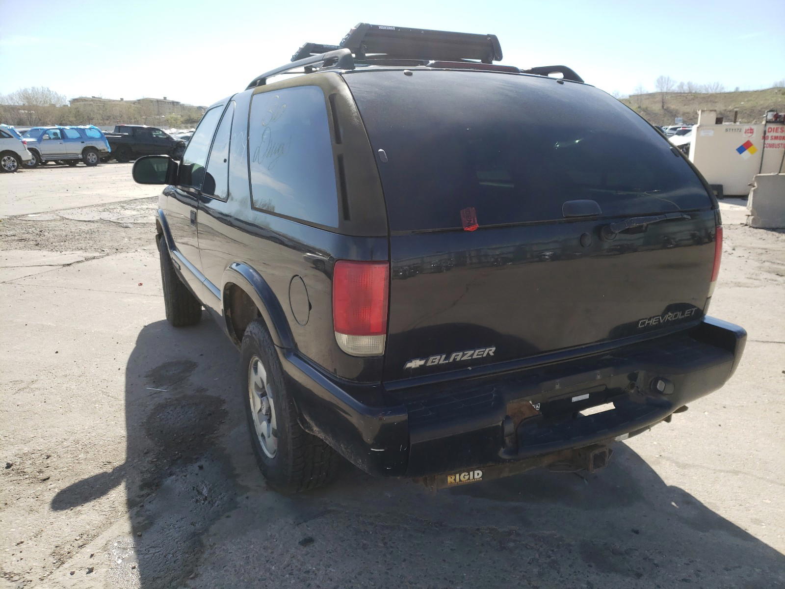 Photo 3 from auction – 2002 CHEVROLET BLAZER with VIN 1GNCT18WX2K130269