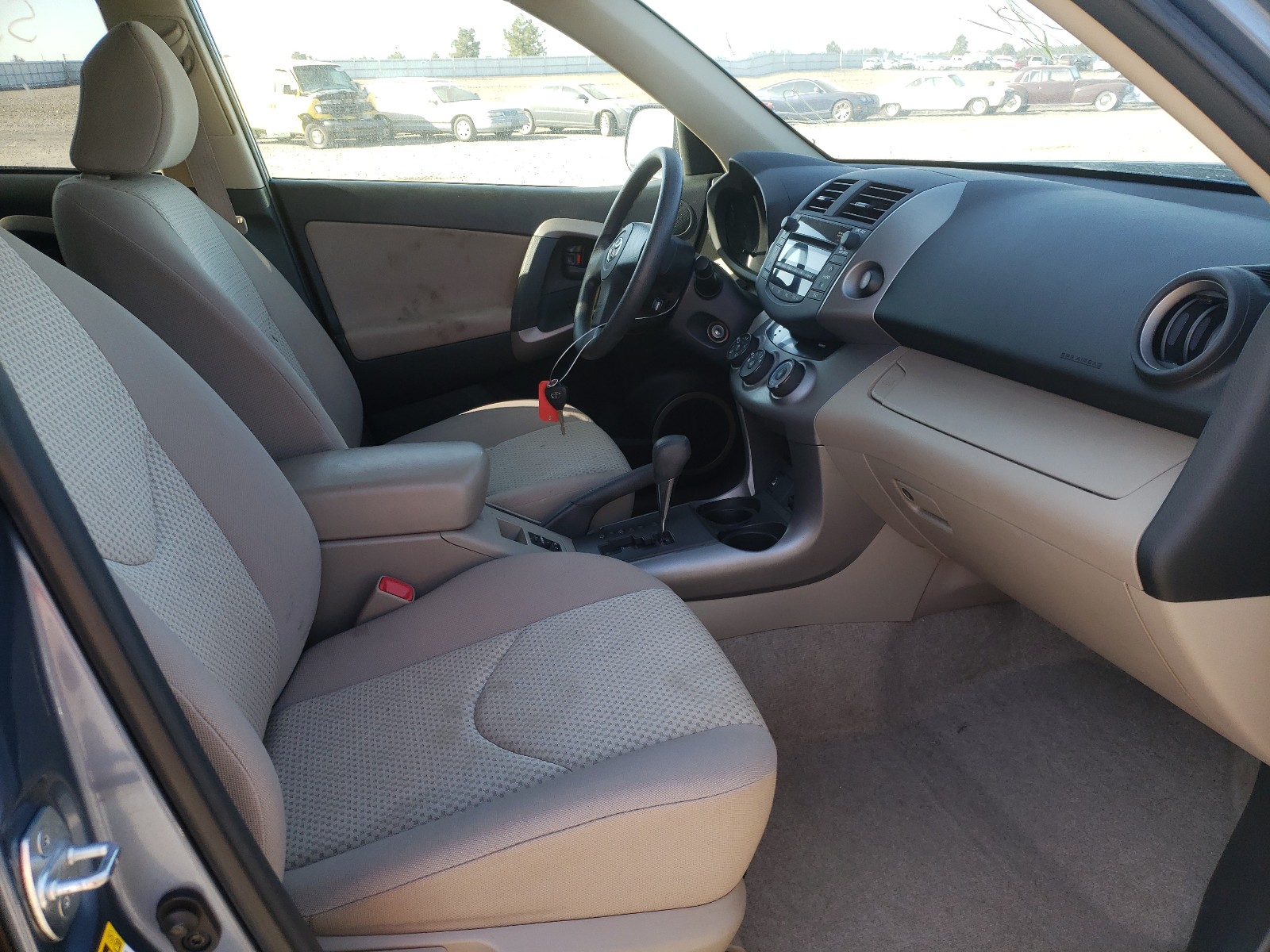 Photo 5 from auction – 2008 TOYOTA RAV4 with VIN JTMBK33V886042033