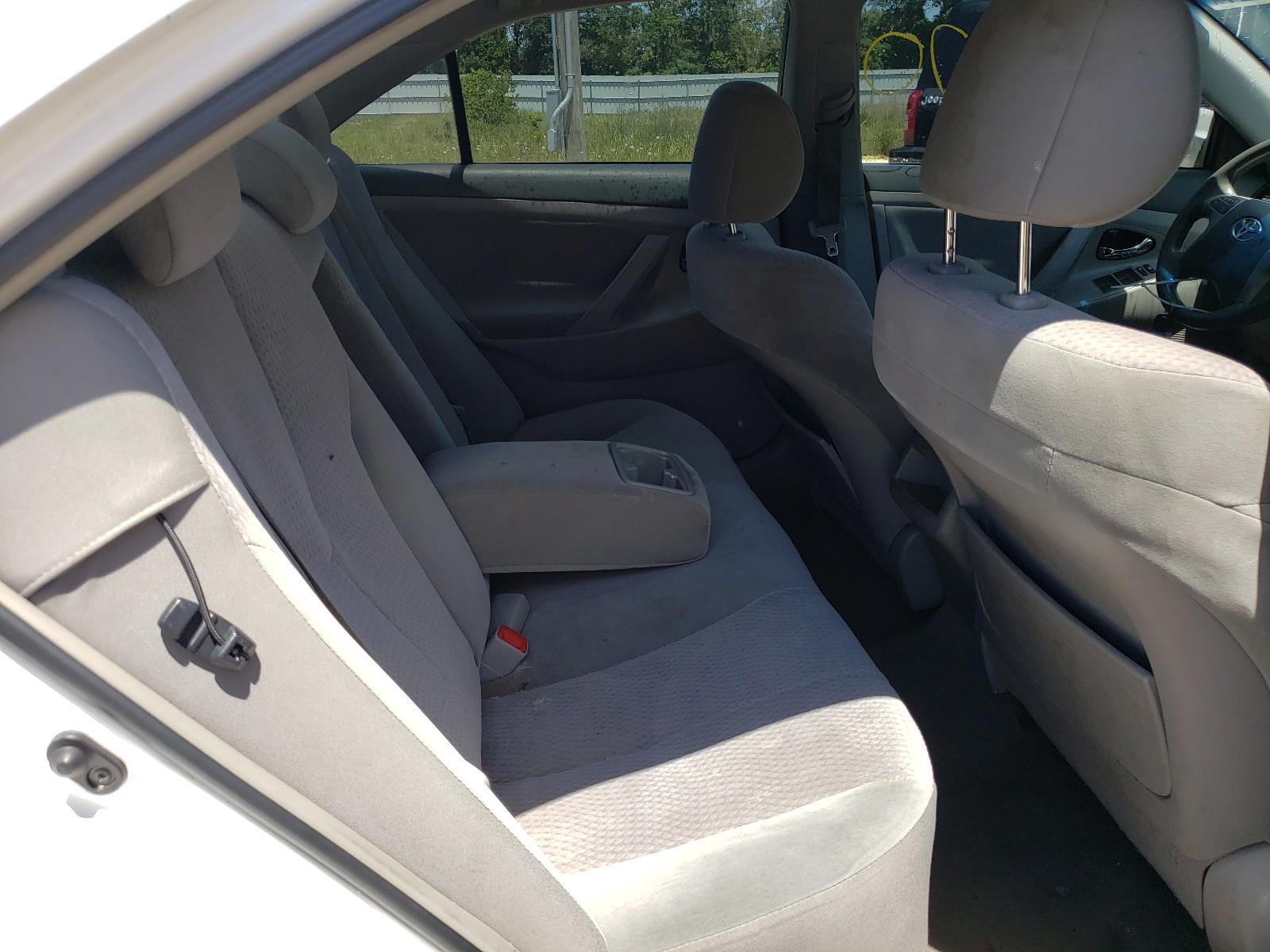 Photo 6 from auction – 2011 TOYOTA CAMRY BASE with VIN 4T1BF3EK9BU687733