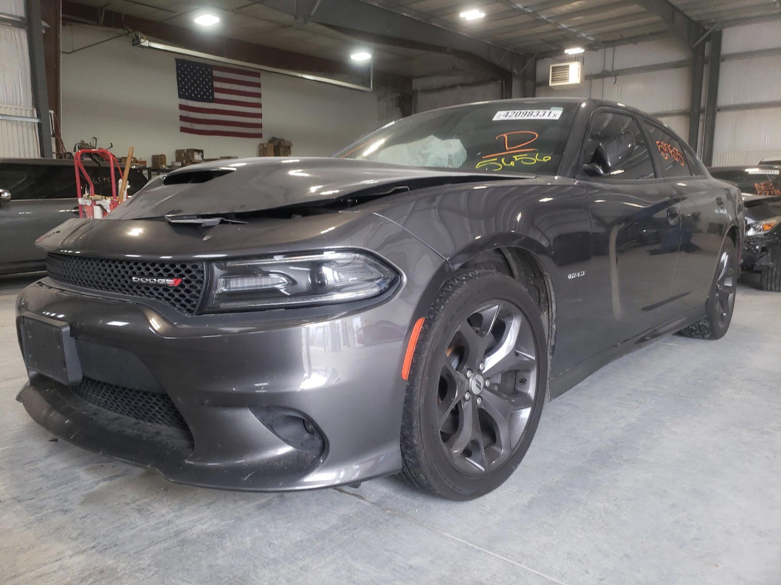 Photo 2 from auction – 2019 DODGE CHARGER R/ with VIN 2C3CDXCT4KH575656