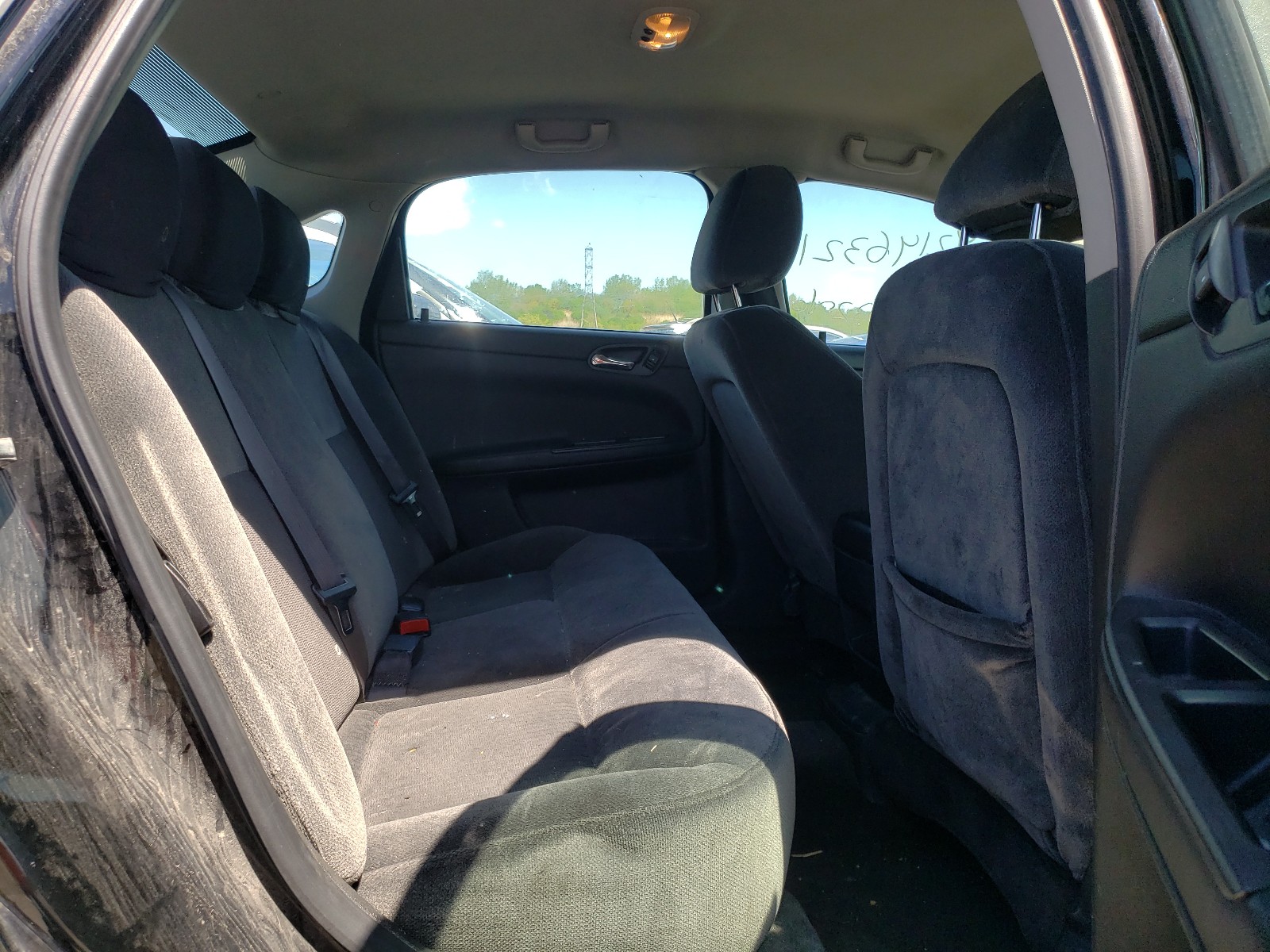 Photo 6 from auction – 2011 CHEVROLET IMPALA LS with VIN 2G1WF5EK1B1226449