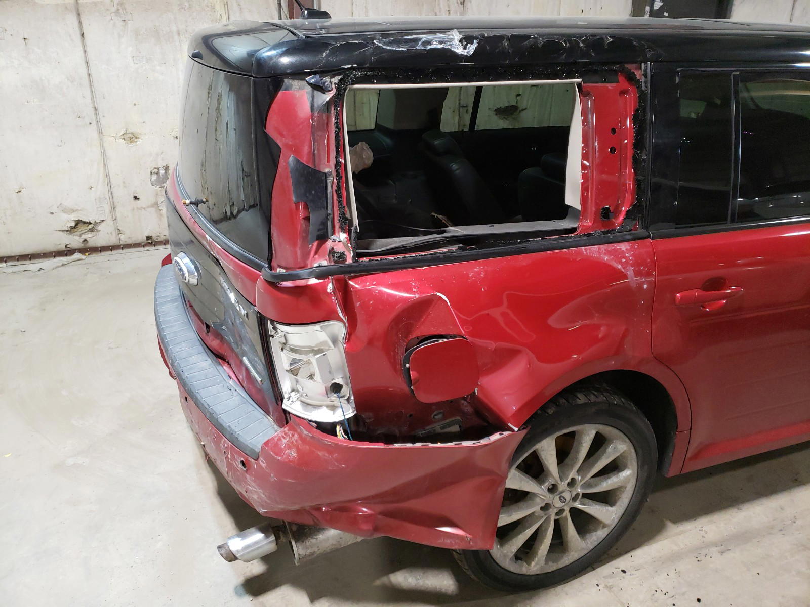 Photo 9 from auction – 2011 FORD FLEX LIMIT with VIN 2FMHK6DT6BBD27780