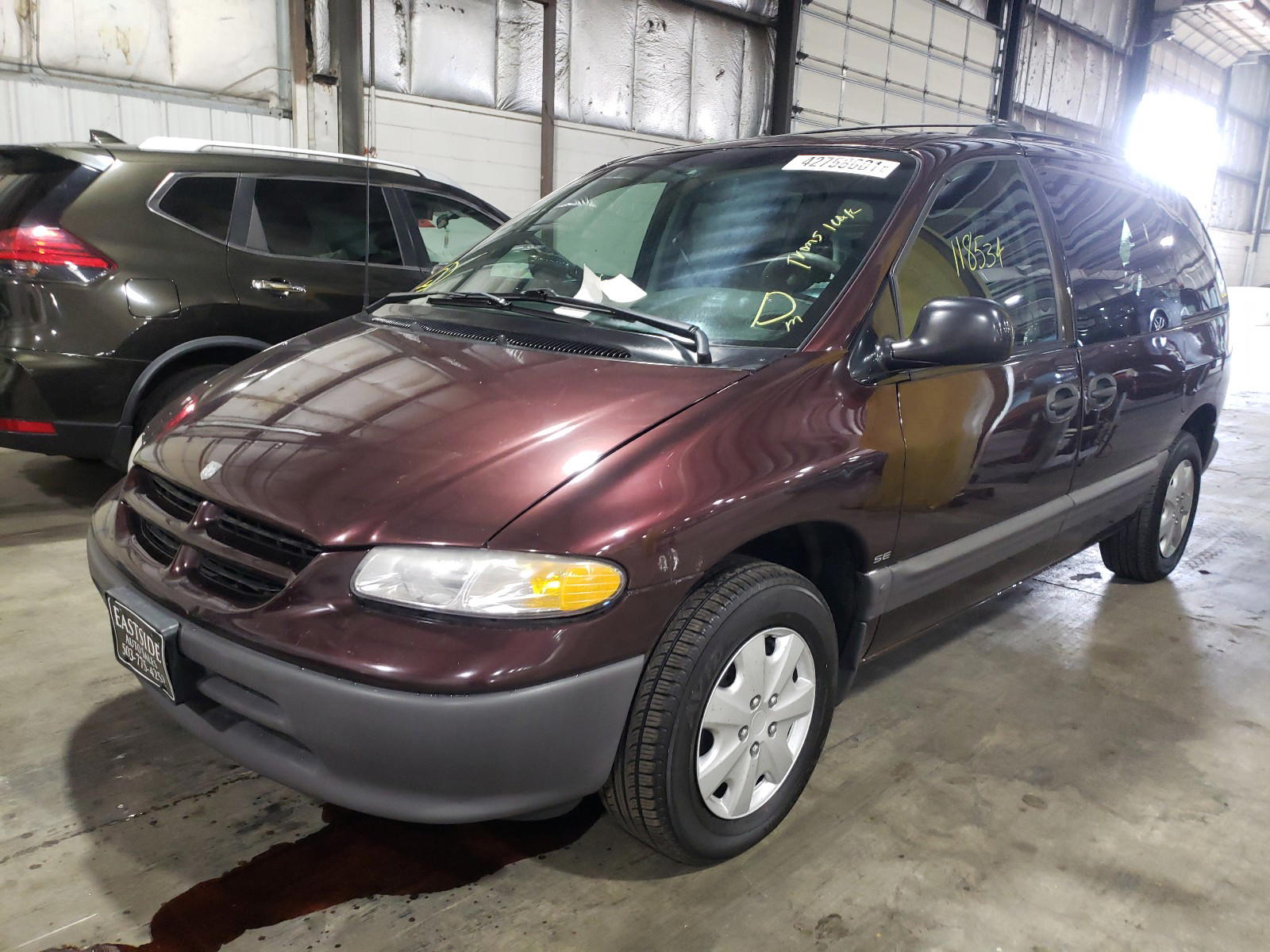 Photo 2 from auction – 1996 DODGE CARAVAN SE with VIN 2B4GP4531TR611506
